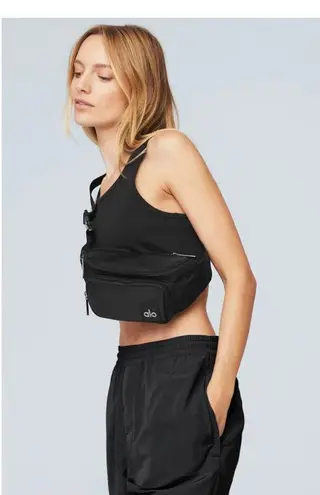 Alo Yoga Explorer Fanny Pack Black