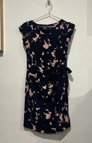 A pea in the pod Taylor for  navy and pink maternity side tie dress. Size M.