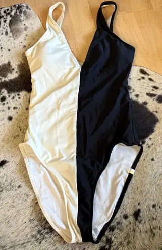 Summersalt Black and White One Piece Swimsuit Size 2