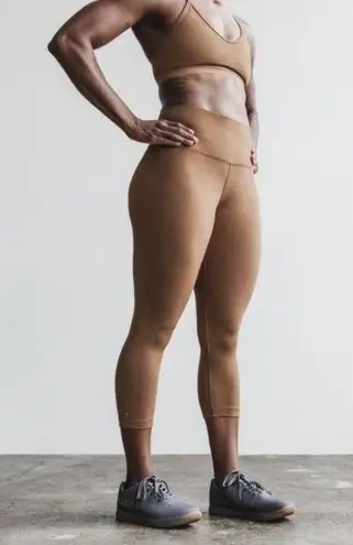 Nobull NWT Women’s High Rise Crop Tight - Small - Toffee