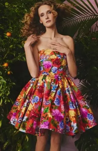 Cara Cara Nadia Strapless Floral Dress NWT Size 6 Fiesta Blooms Orange