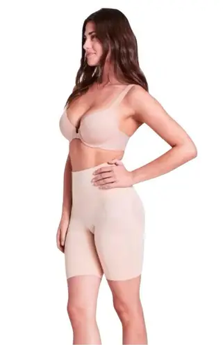 NWT ASSETS by SPANX Women's Remarkable Results Mid