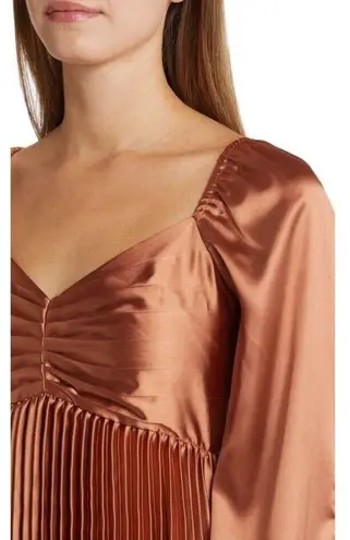 ZOE AND CLAIRE Long Sleeve Pleated Midi Dress in Sienna Size M