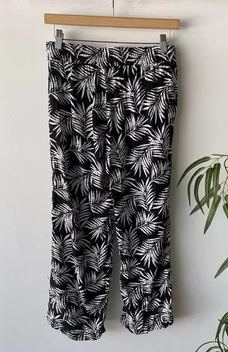 Saint Tropez West  Pants Women Small Black White Hawaiian Tropical Floral Cropped