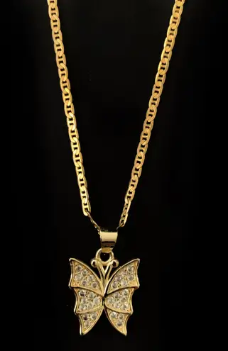 Boutique Gold Plated butterfly mariner Chain Link necklace with crystal pavé embellishments
