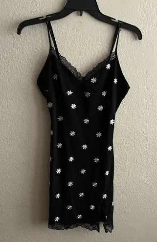 Black Lace Trim Spaghetti Straps W/Vintage Daisies Floral Accents S