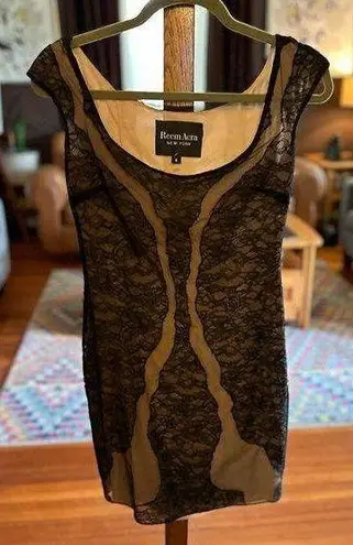 Reem Acra lace over silk cocktail dress sz 6 nude and black party dress