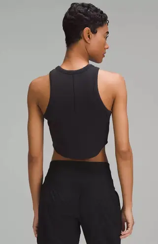 Lululemon  hold tight cropped top