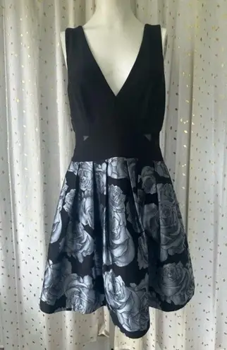 AQUA  Exclusive NWT Black Gray Floral Brocade Cocktail Hoco Pageant Dress 8