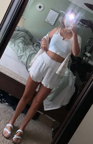 American Eagle White Top And Shorts Set