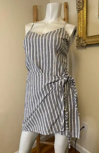 Abercrombie & Fitch  wrap front adjustable strap dress large blue and white - Image 6