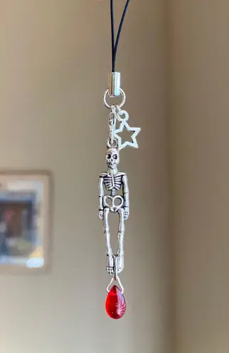 Handmade grunge street funky goth style skull phone charm/bag accessory/keychain/car display☠️