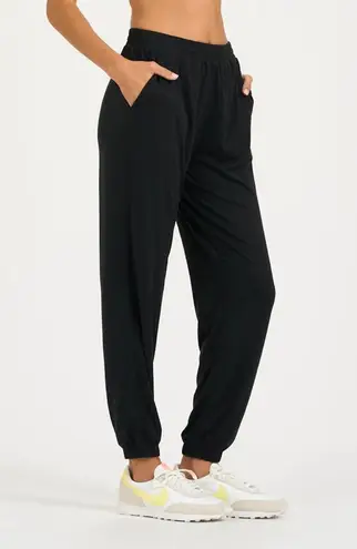 Vuori boyfriend joggers