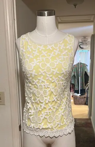Suzy Shier Yellow and White Lace Sleeveless Blouse