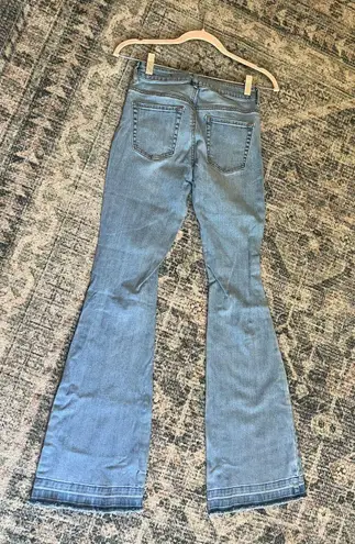 House of Harlow high rise flare light wash distressed jeans 26