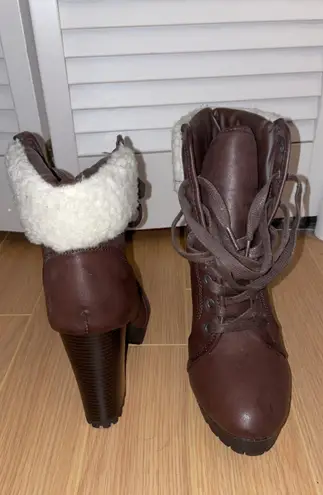Bamboo Brown Booties With Faux Fur - Image 2
