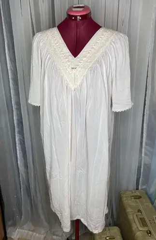 nightgown vintage satin V neck pink White Size L