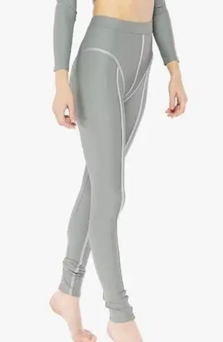 Electric yoga Oprah Legging In Grey Line Detailing Size Small Pilates Workout