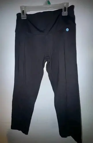 MiracleSuit Black women’s High-Rise Capri Legging size small activewear workout - Image 1