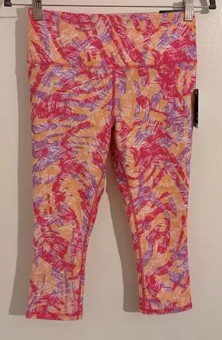 DSG women’s momentum capri Workout pants in abstract zebra tangerine size small Pink