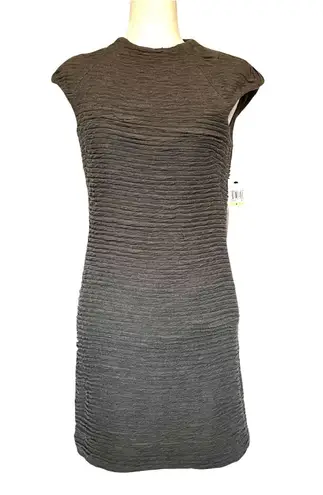 Suzi Chin Maggy Boutique Pleated Bodycon Sz 4 Cocktail Workwear Capsule Minimal Gray
