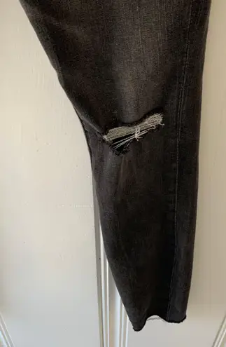 BLANK NYC  The Bond Midrise Dark Gray Skinny Jeans