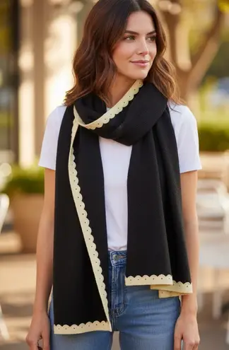 Peter Elliot Lippincott SCIARPINA Green scalloped suede and Black wool Scarf new