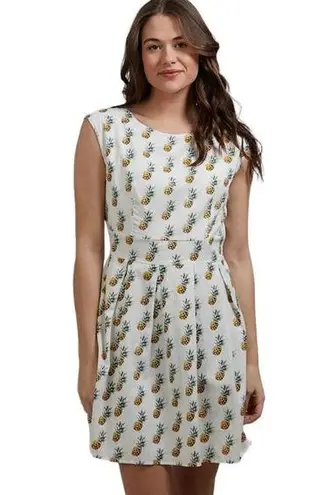 SM WARDROBE PINEAPPLE WHITE PRINT SLEEVELESS BELTED DRESS M Size M