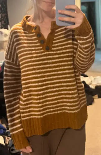 American Eagle Outfitters Sweater