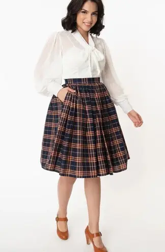 Unique Vintage  Plaid Swing skirt with Pockets