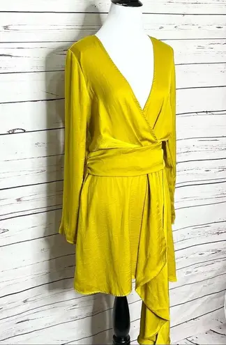 Nasty Gal  Chartreuse Satin Long Sleeve Draped Mini Dress Size 8 Medium