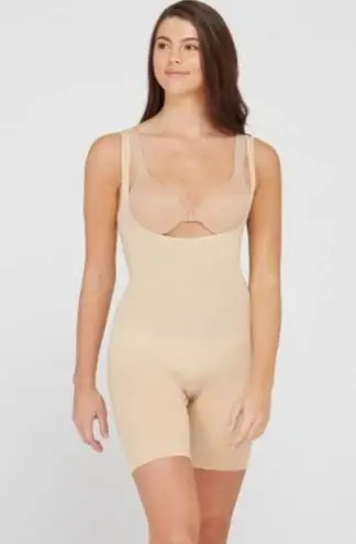 Spanx ASSETS by  | Beige Remarkable Results All-In-One Shaping Open-Bust Bodysuit