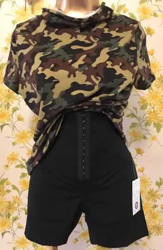 Black High Waist 4.5” Inseam Biker Short With Waist Trainer Size L Size L