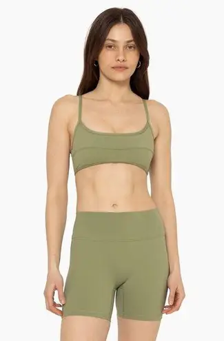 Set Active  sportbody pistachio green bike shorts size small