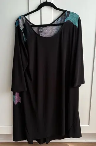 Clara Sun Woo Dress Size 1X Black Abstract Flowy Tunic Wrinkle
