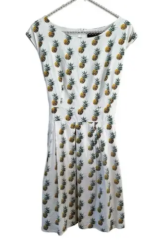 SM WARDROBE PINEAPPLE WHITE PRINT SLEEVELESS BELTED DRESS M Size M