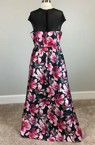 Adrianna Papell  Women's Formal Dress Size 8 Black Floral Print Long Gown