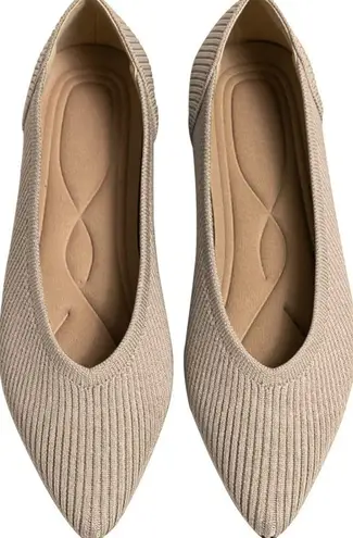 NWOT TINGRISSE Flat shoes pointed, knitting, ballet style, comfortable, elegant Size 7