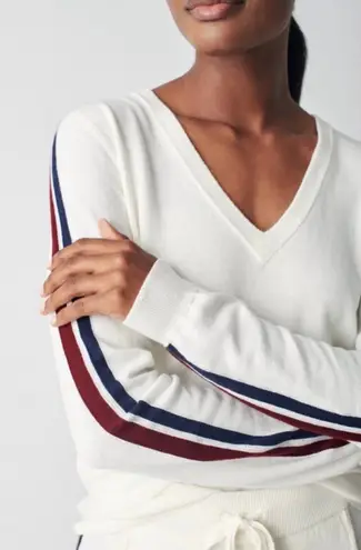Faherty Sconset V-Neck Sweater In Ivory
Ski Stripe size large Classic