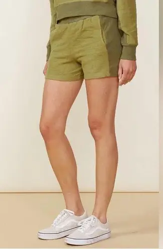 Monrow Fuzzy Fleece Shorts green willow Size L