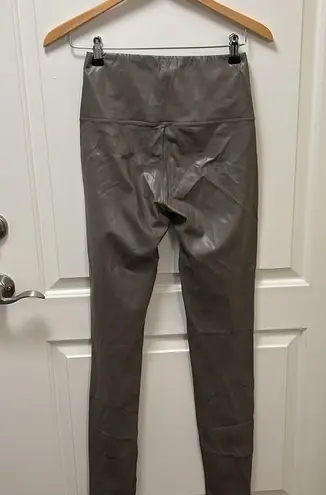 Wilfred Free
Daria Pant Faux leather EUC