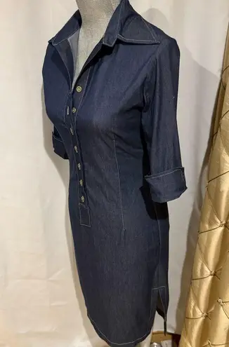 Demin dress with button up front and side slits Blue