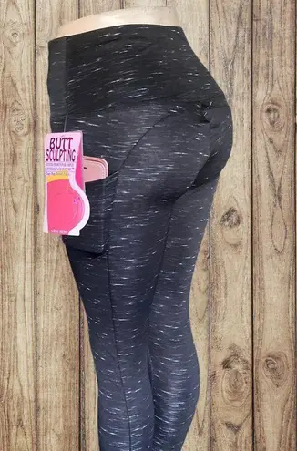 Black and white lines leggings body sculpting with phone pockets Size XL