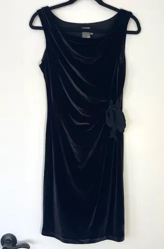Taylor Dresses Black Velvet Sleeveless Ruched Sheath Cocktail Party Dress Size 6