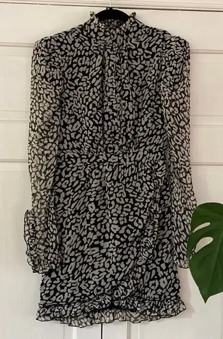 Topshop  Animal Print Leopard Cheetah Dress Long Sleeves Ruffle Collared Size 2‎ thumbnail 1
