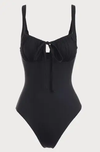 Berlook Cutout Tie One