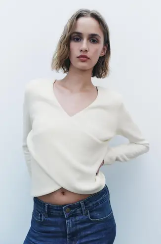 ZARA NWT  Soft Wrap Sweater in white. Size Large