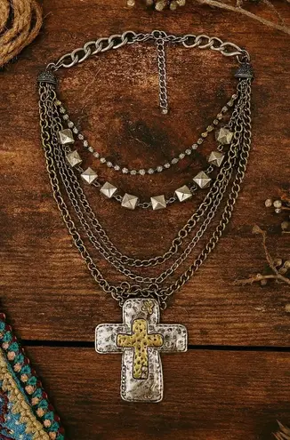 Y2K Vintage Womens Chunky Tiered Studded Beaded Chain Cross Necklace Western Silver