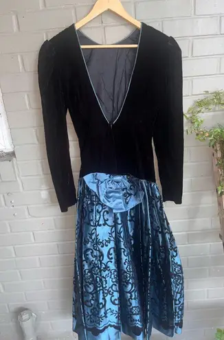 Jessica McClintock VINTAGE Black Velvet Bodice Taffeta Blue Skirt 4