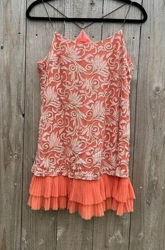 BANJUL Women Sleeveless Blouseā Small Peach Gold Tank Ruffled Summer Light Date